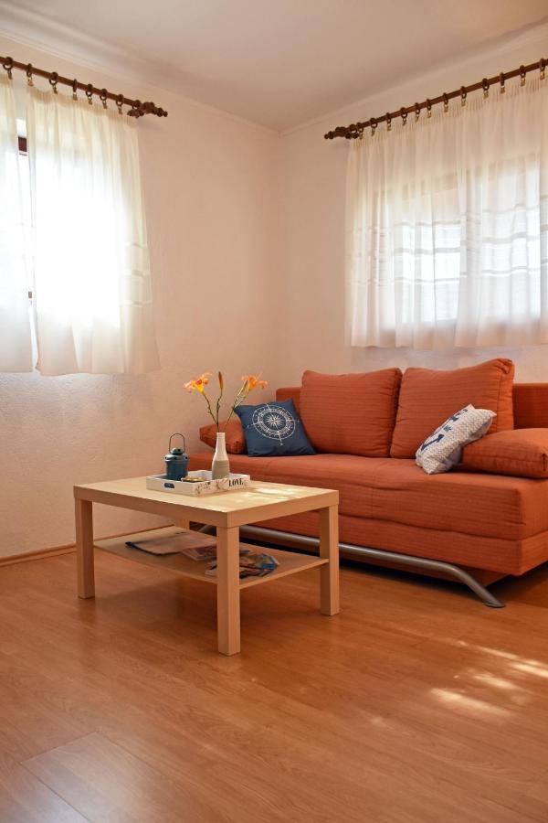 Apartment Samanta Новиград Экстерьер фото